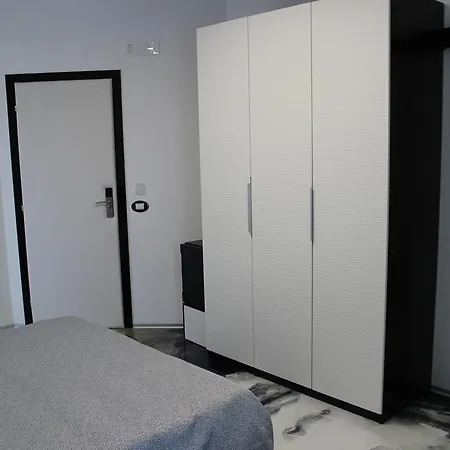 Follow Me Bed & Breakfast 4*